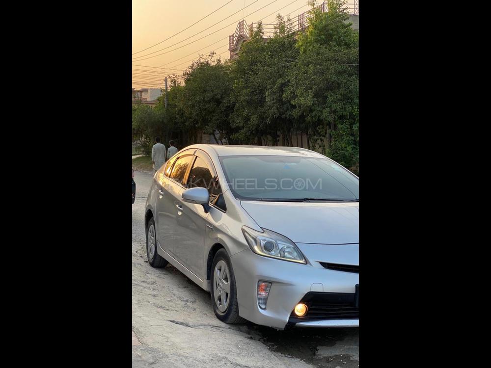 Toyota Prius 2012 for Sale in Peshawar Toyota Prius 2012 for Sale in Peshawar Image-2