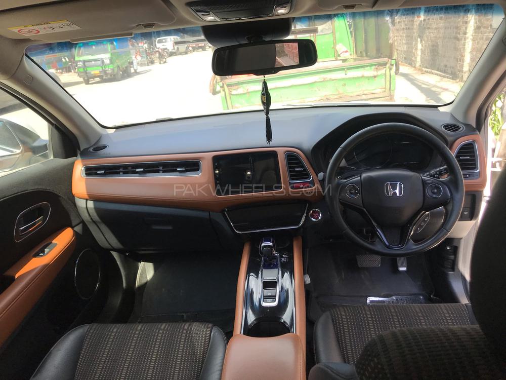 Honda Vezel 2015 for Sale in Lahore Honda Vezel 2015 for Sale in Lahore Image-4