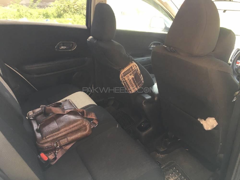 Honda Vezel 2015 for Sale in Gujranwala Honda Vezel 2015 for Sale in Gujranwala Image-8
