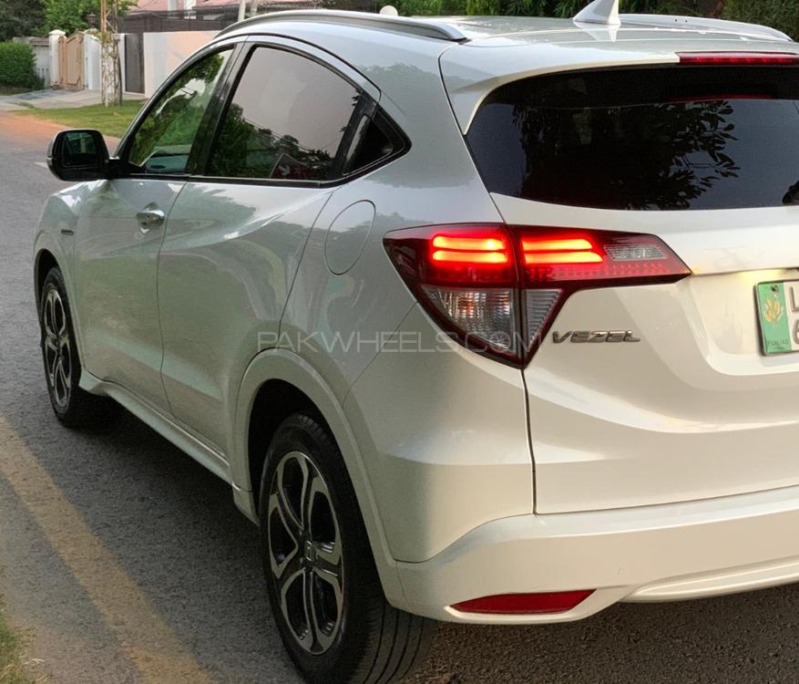 Honda Vezel 2014 for Sale in Lahore Image-1