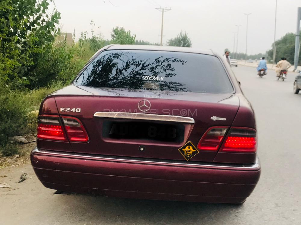 Mercedes Benz E Class 1998 for Sale in Peshawar Mercedes Benz E Class 1998 for Sale in Peshawar Image-4