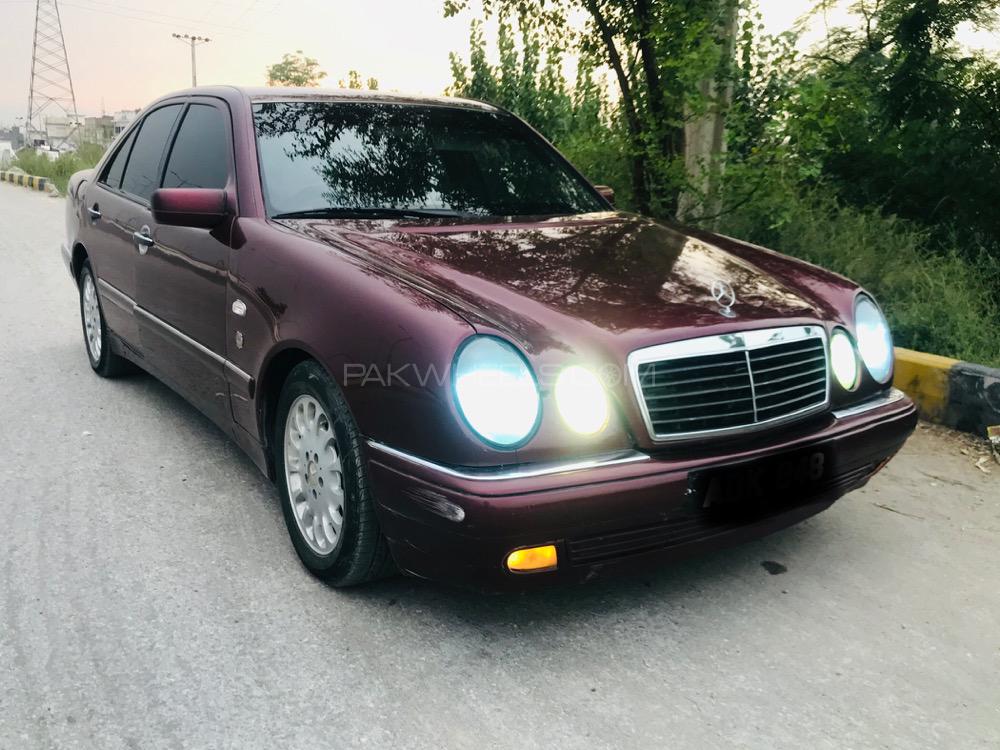 Mercedes Benz E Class 1998 for Sale in Peshawar Mercedes Benz E Class 1998 for Sale in Peshawar Image-6
