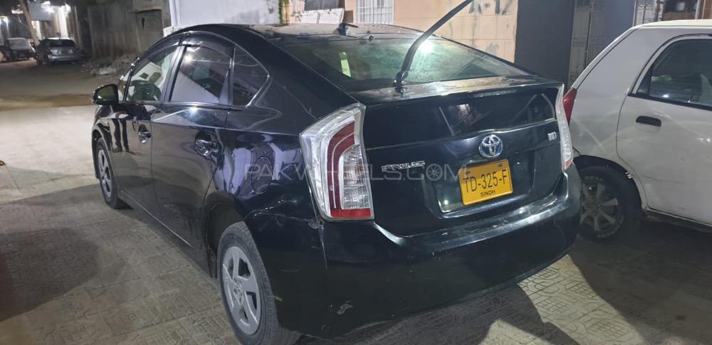 Toyota Prius 2015 for Sale in Karachi Toyota Prius 2015 for Sale in Karachi Image-3