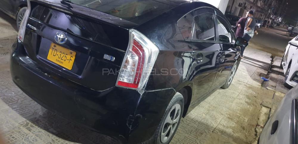 Toyota Prius 2015 for Sale in Karachi Toyota Prius 2015 for Sale in Karachi Image-2
