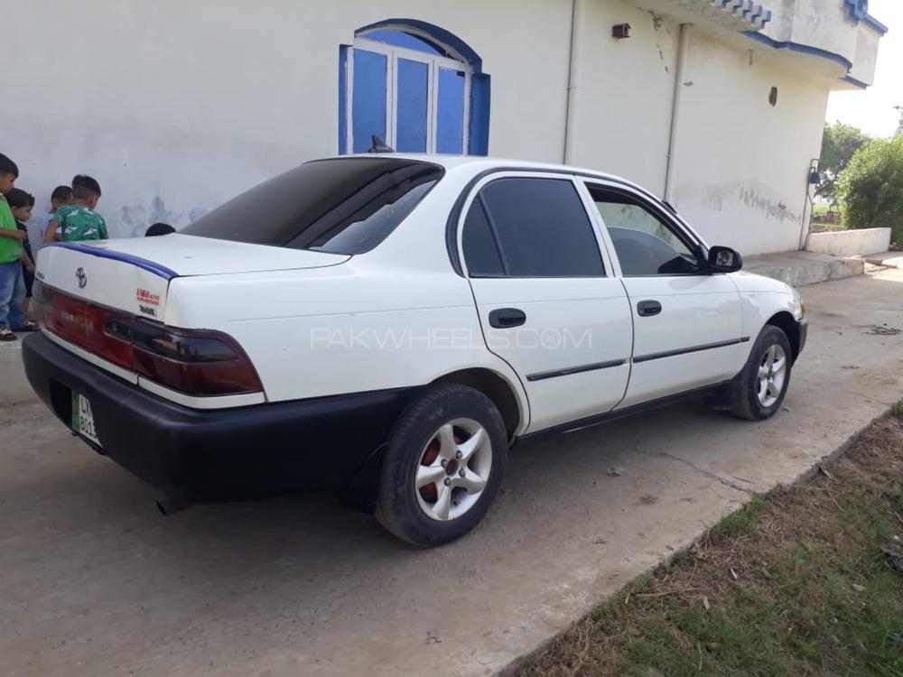Toyota Corolla 2000 for Sale in Sialkot Image-1