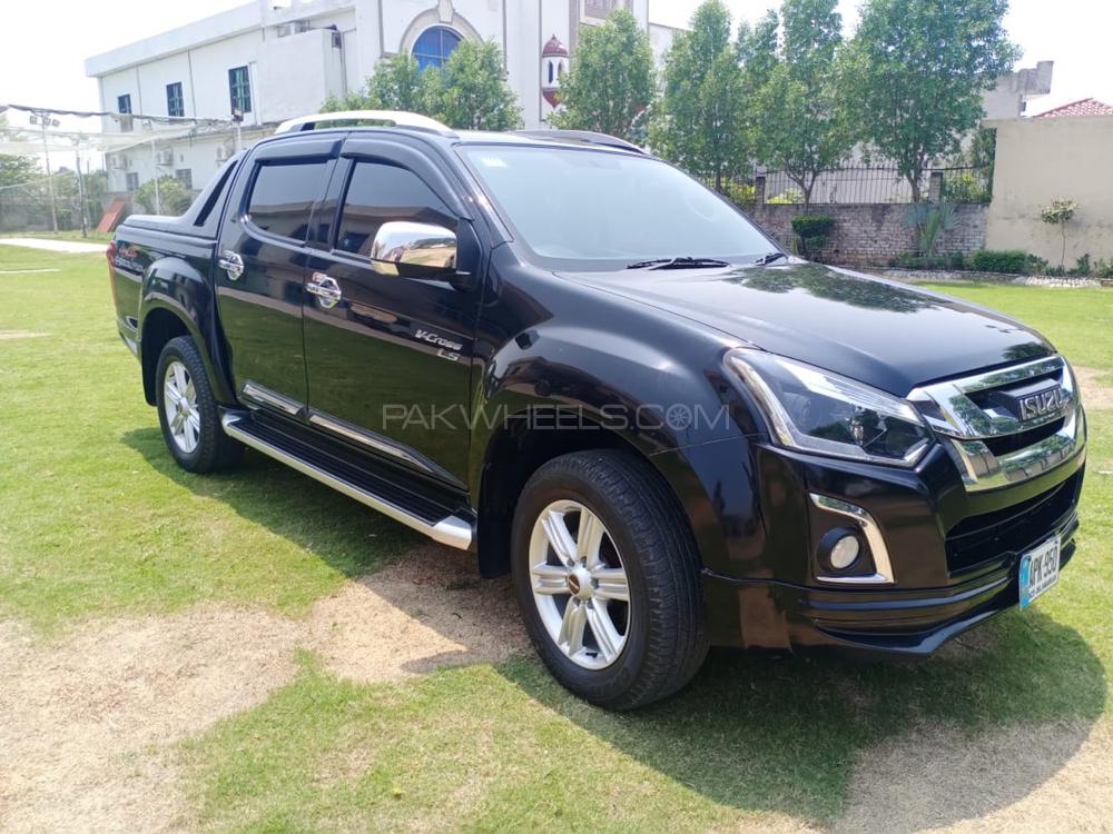 ازوزو ڈی-میکس 2019 for Sale in سیالکوٹ Image-1