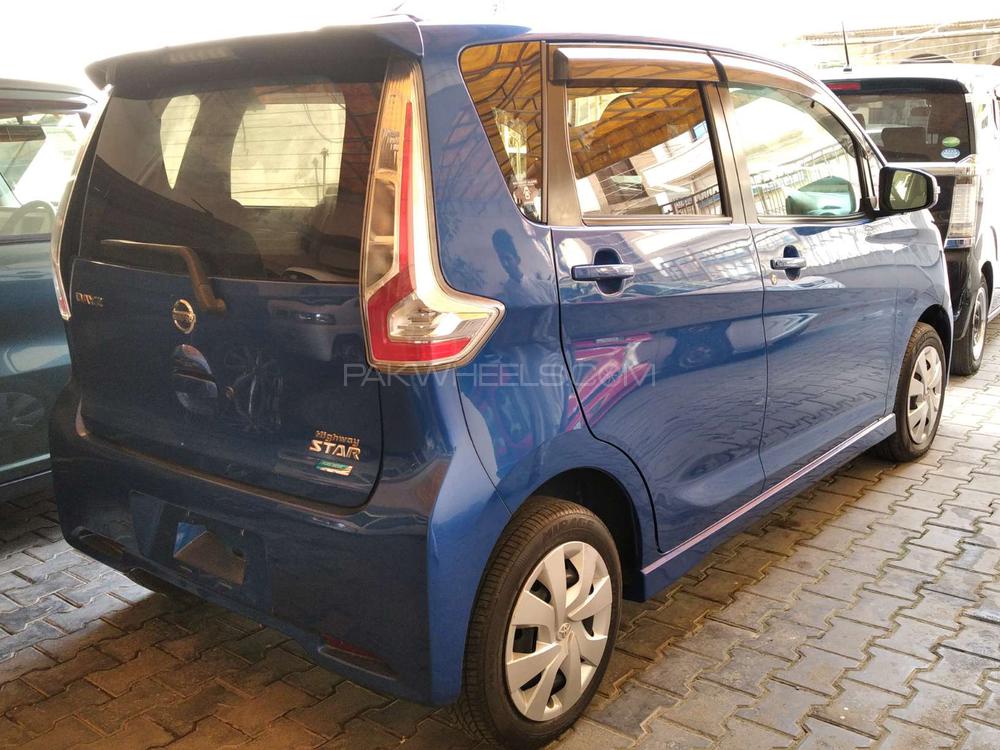 Nissan Dayz Highway Star 2016 for Sale in Lahore Nissan Dayz Highway Star 2016 for Sale in Lahore Image-11