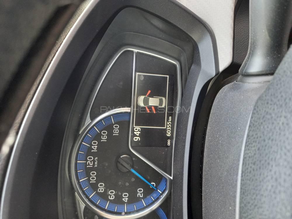 Toyota Corolla Axio 2014 for Sale in Islamabad Toyota Corolla Axio 2014 for Sale in Islamabad Image-9