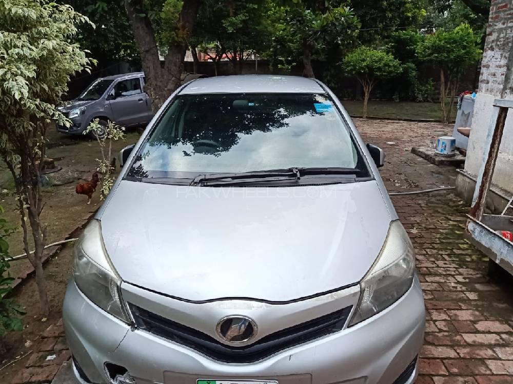 Toyota Vitz 2011 for Sale in Lahore Image-1