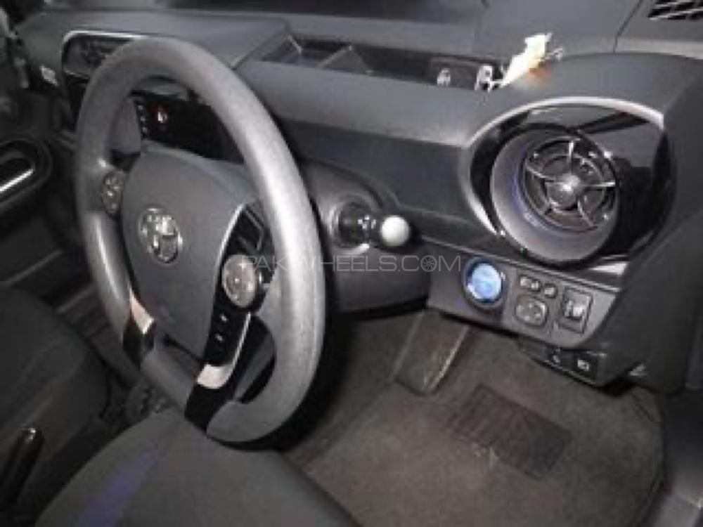 Toyota Aqua 2017 for Sale in Peshawar Toyota Aqua 2017 for Sale in Peshawar Image-9