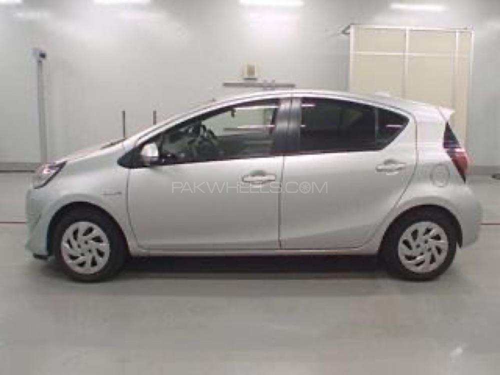 Toyota Aqua 2017 for Sale in Peshawar Toyota Aqua 2017 for Sale in Peshawar Image-5