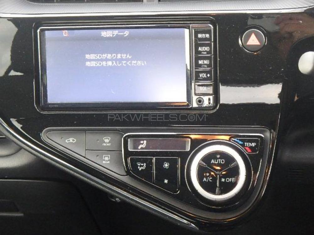 Toyota Aqua 2017 for Sale in Peshawar Toyota Aqua 2017 for Sale in Peshawar Image-8