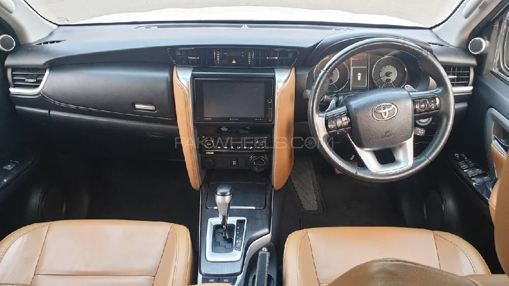 Toyota Fortuner 2017 for Sale in Lahore Toyota Fortuner 2017 for Sale in Lahore Image-12