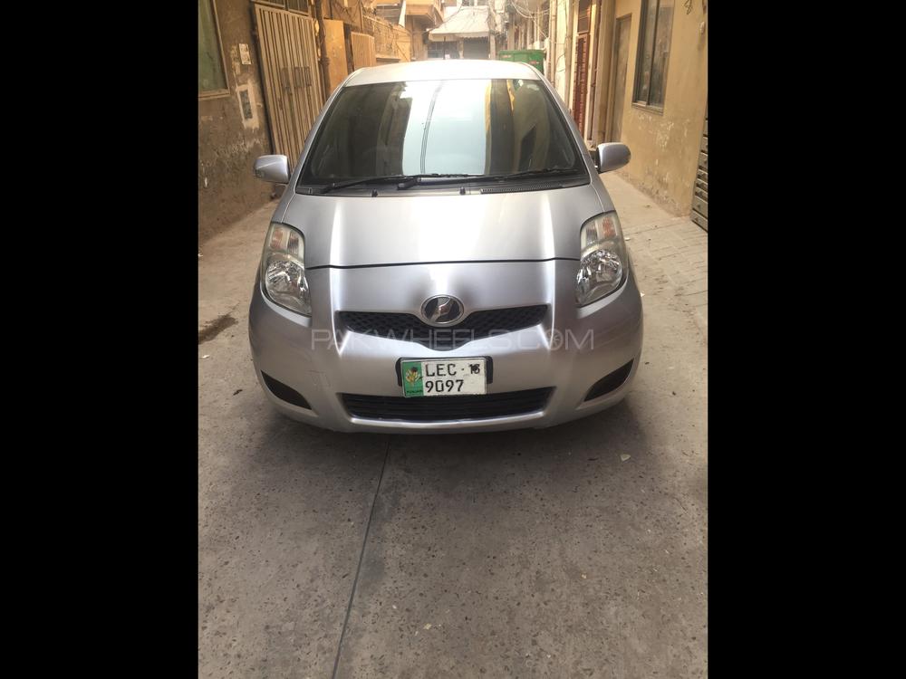 Toyota Vitz 2008 for Sale in Lahore Image-1