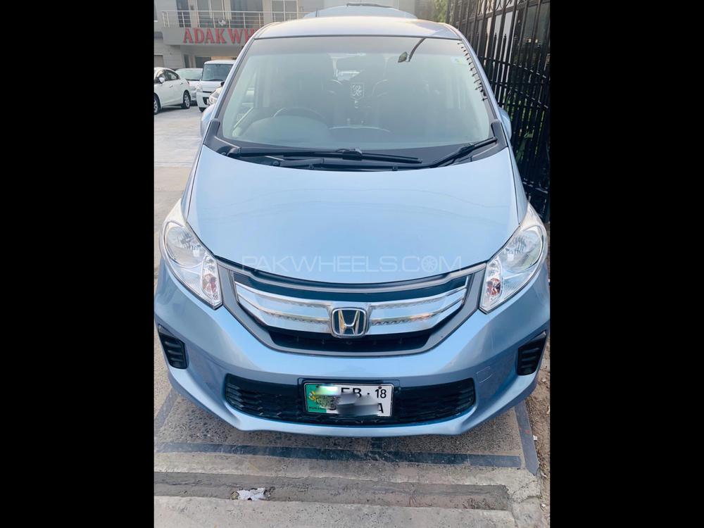 Honda Freed 2013 for Sale in Lahore Image-1