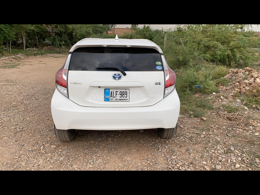 Toyota Aqua 2015 for Sale in Peshawar Toyota Aqua 2015 for Sale in Peshawar Image-6