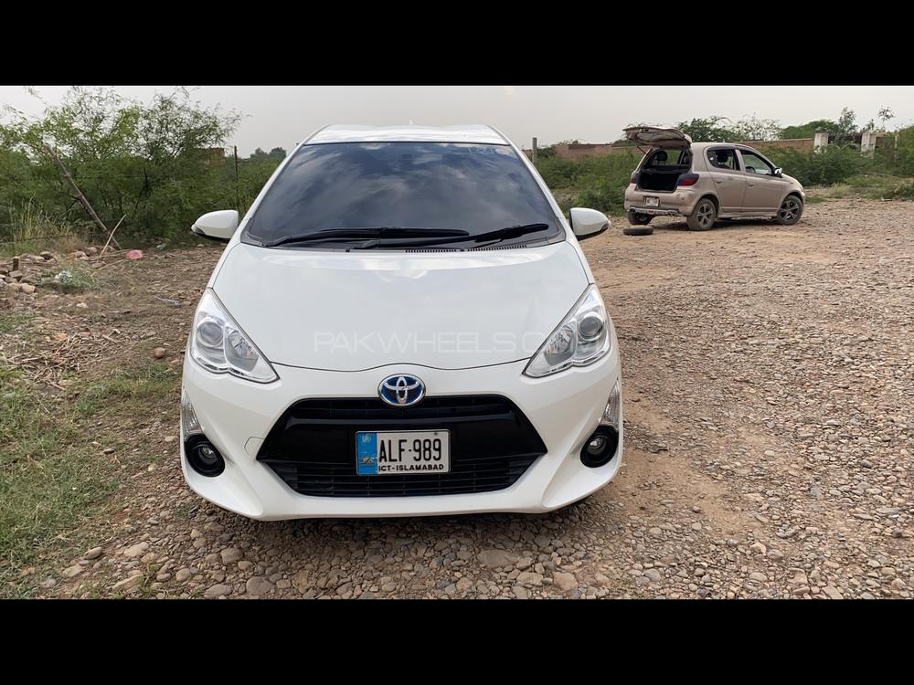 Toyota Aqua 2015 for Sale in Peshawar Image-1