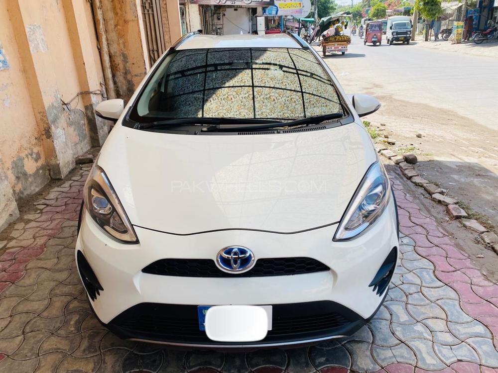 Toyota Aqua 2017 for Sale in Multan Image-1