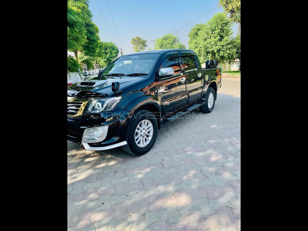Toyota Hilux 2012 for Sale in Peshawar Toyota Hilux 2012 for Sale in Peshawar Image-3