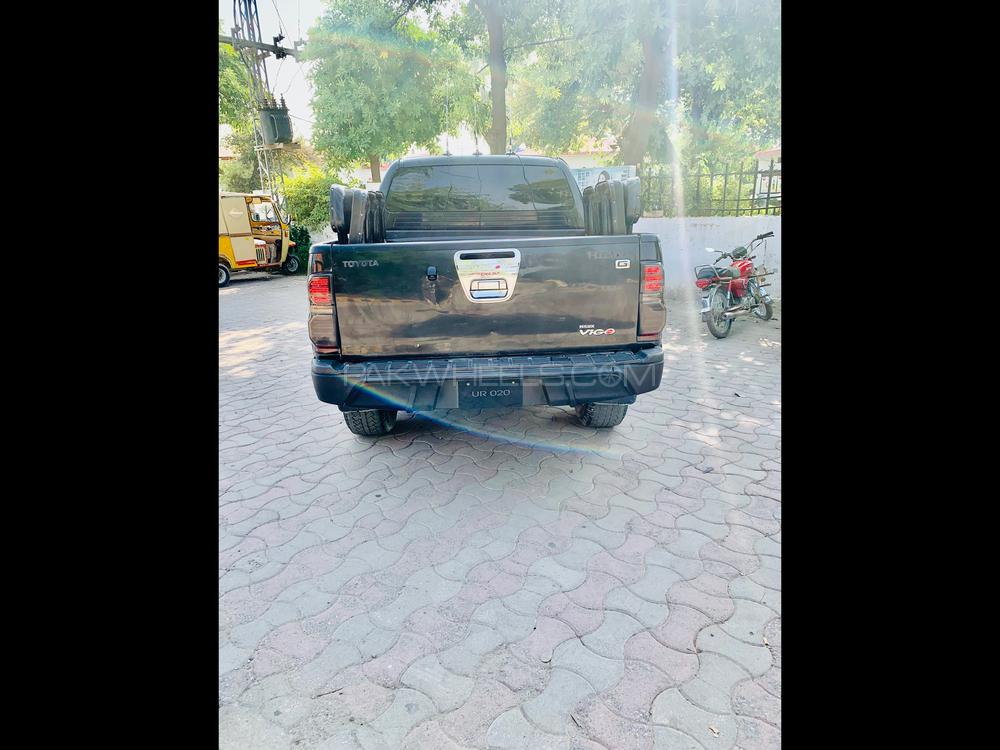 Toyota Hilux 2012 for Sale in Peshawar Toyota Hilux 2012 for Sale in Peshawar Image-4