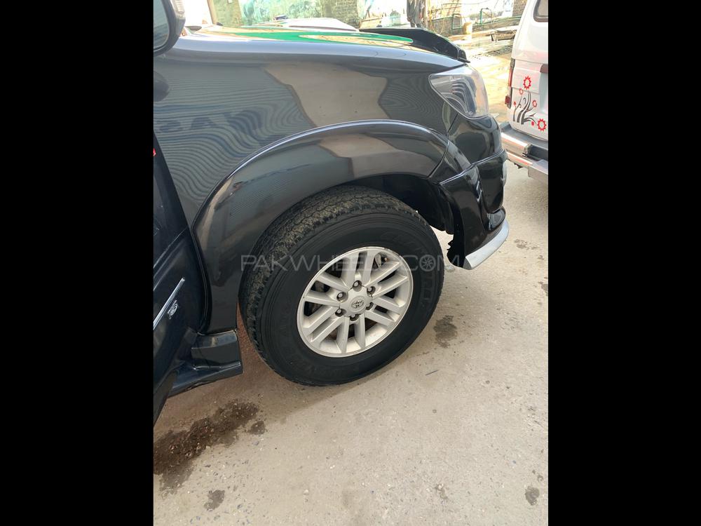 Toyota Hilux 2012 for Sale in Peshawar Toyota Hilux 2012 for Sale in Peshawar Image-6