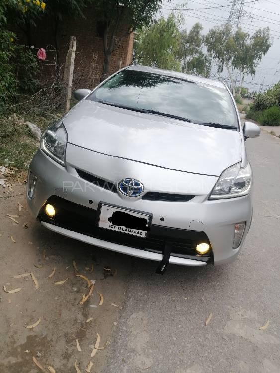 Toyota Prius 2014 for Sale in Peshawar Toyota Prius 2014 for Sale in Peshawar Image-2