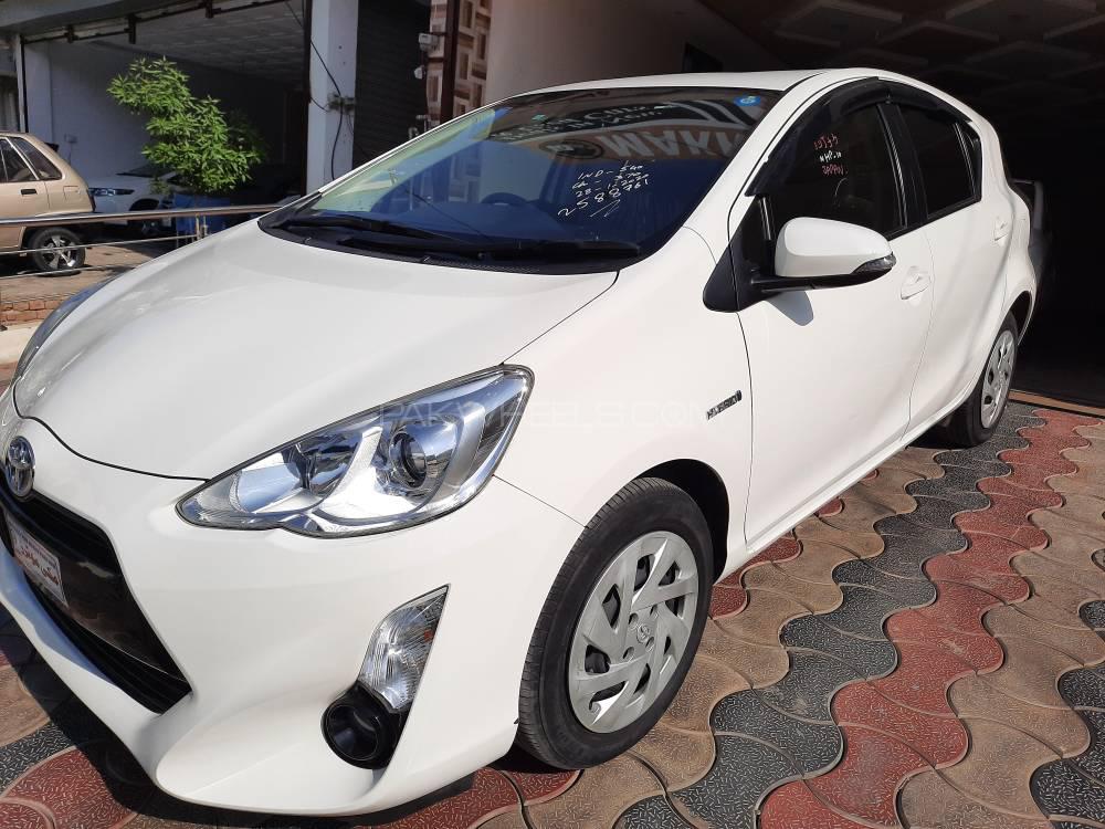 Toyota Aqua 2016 for Sale in Bahawalpur Toyota Aqua 2016 for Sale in Bahawalpur Image-2