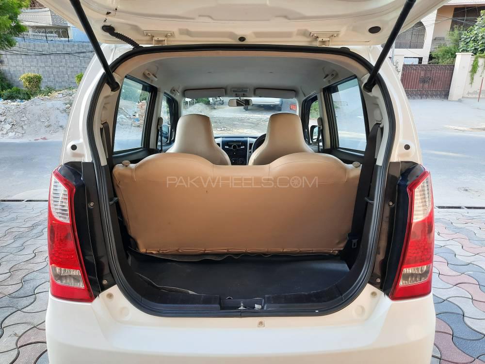 Suzuki Wagon R 2017 for Sale in Bahawalpur Suzuki Wagon R 2017 for Sale in Bahawalpur Image-10