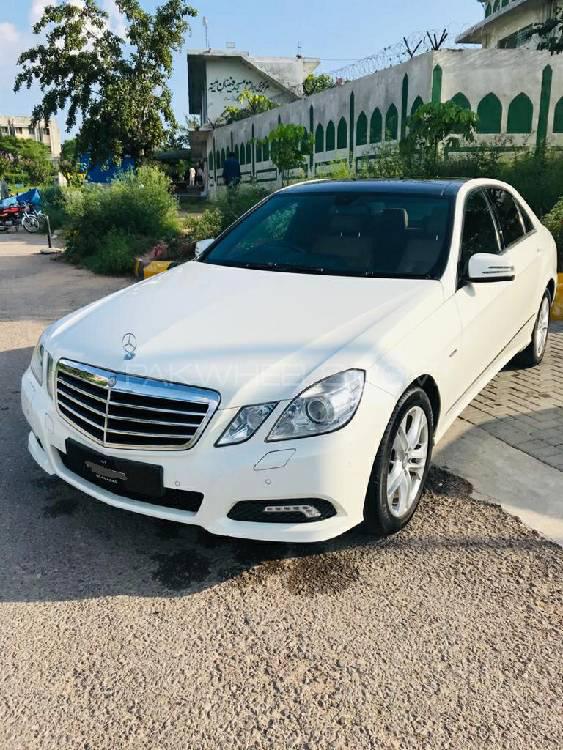 Mercedes Benz E Class 2010 for Sale in Islamabad Image-1
