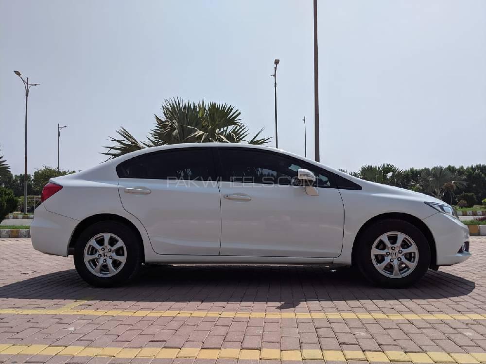 Honda Civic 2013 for Sale in Multan Honda Civic 2013 for Sale in Multan Image-8