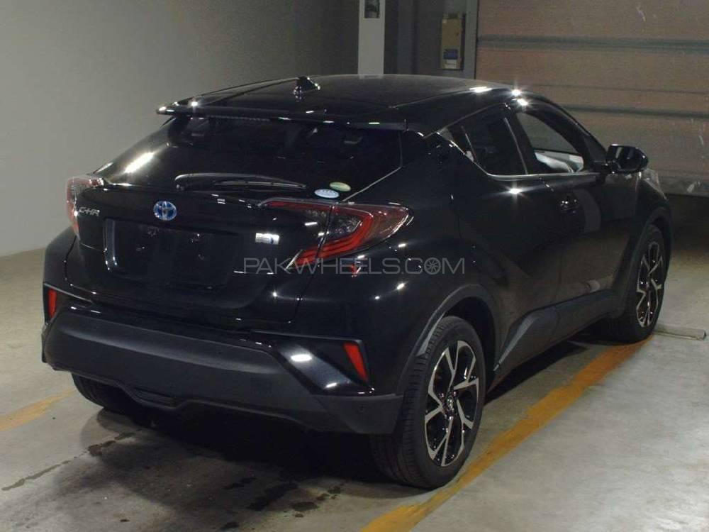Toyota C-HR 2017 for Sale in Lahore Toyota C-HR 2017 for Sale in Lahore Image-2