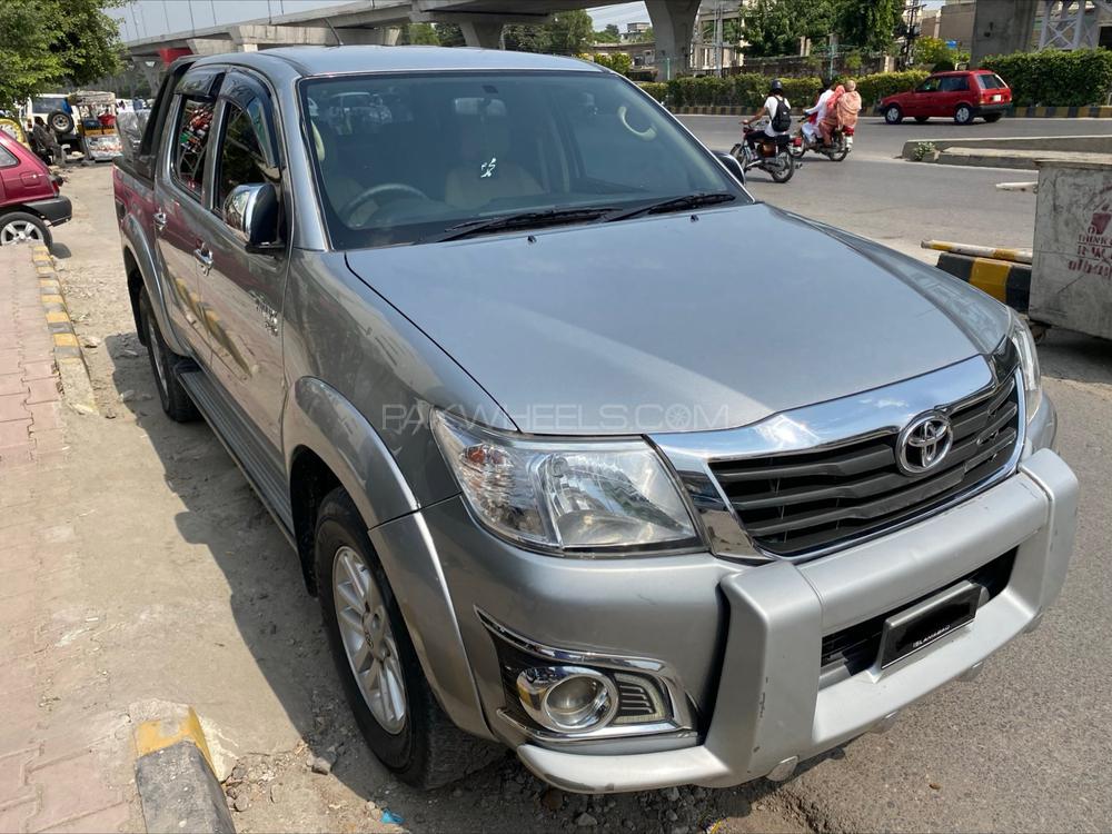 Toyota Hilux 2014 for Sale in Islamabad Image-1