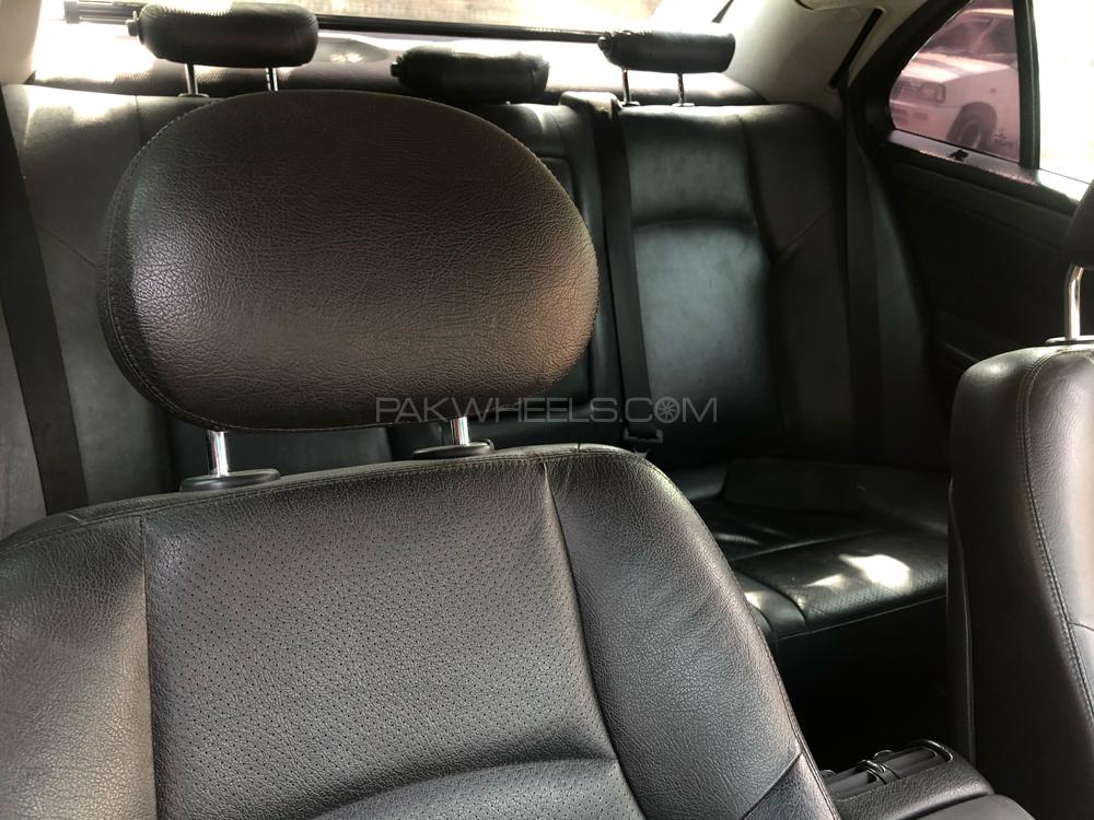 مرسڈیز بینز سی کلاس 2002 for Sale in پشاور مرسڈیز بینز سی کلاس 2002 for Sale in پشاور Image-6