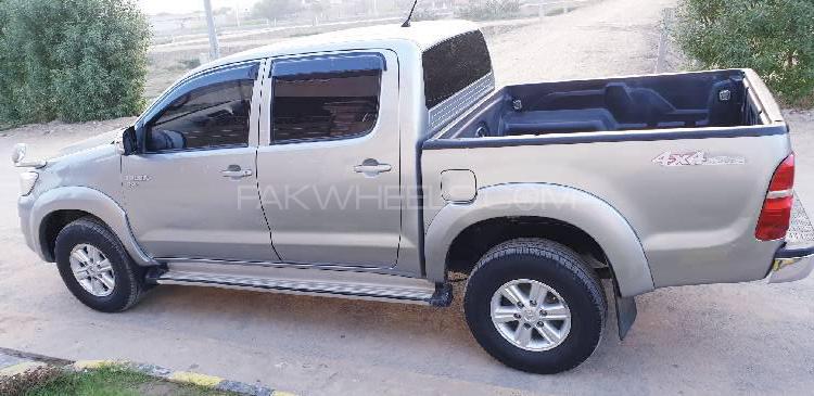 Toyota Hilux 2014 for Sale in D.G.Khan Toyota Hilux 2014 for Sale in D.G.Khan Image-3