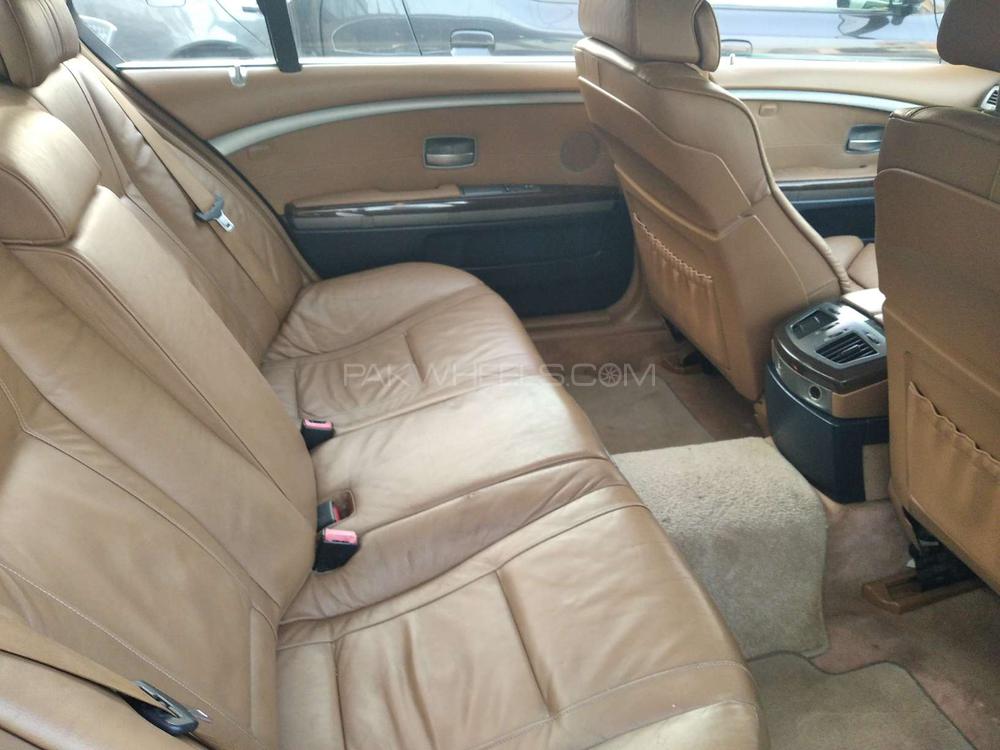 بی ایم ڈبلیو 7 سیریز 2002 for Sale in لاہور بی ایم ڈبلیو 7 سیریز 2002 for Sale in لاہور Image-11