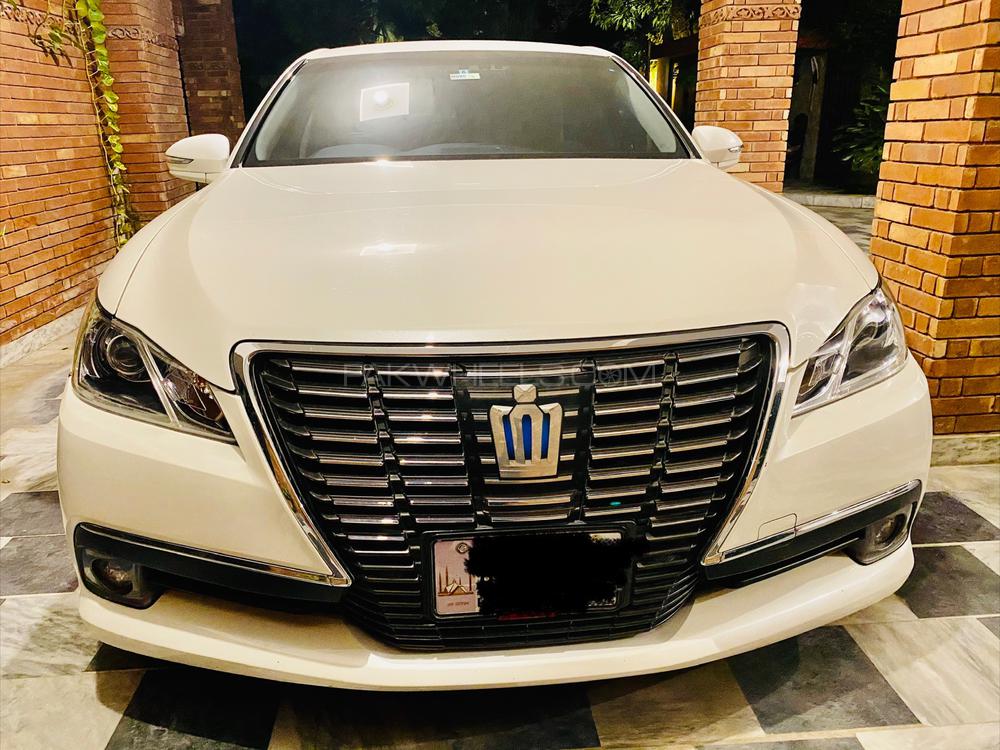 Toyota Crown 2014 for Sale in Islamabad Image-1