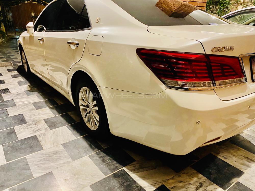 Toyota Crown 2014 for Sale in Islamabad Toyota Crown 2014 for Sale in Islamabad Image-6