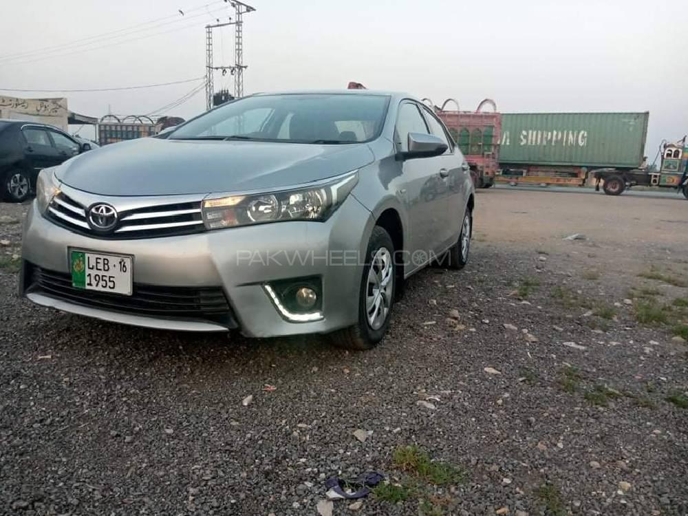 Toyota Corolla 2015 for Sale in Nowshera Image-1