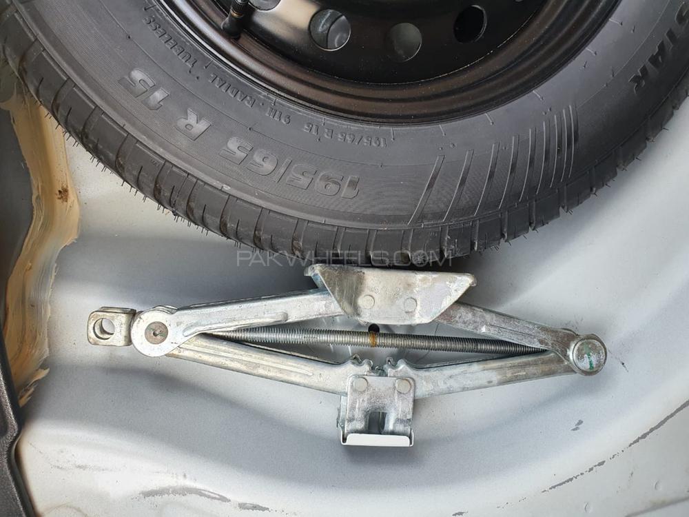 Toyota Corolla 2019 for Sale in Karachi Toyota Corolla 2019 for Sale in Karachi Image-18