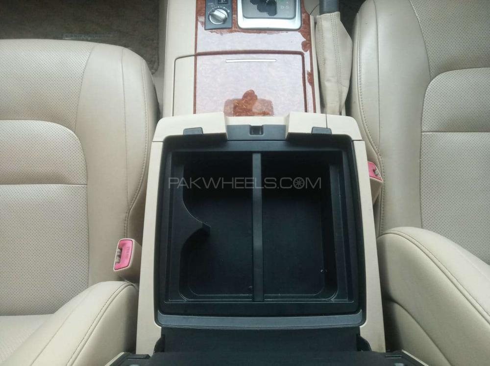 Toyota Land Cruiser 2012 for Sale in Karachi Toyota Land Cruiser 2012 for Sale in Karachi Image-13