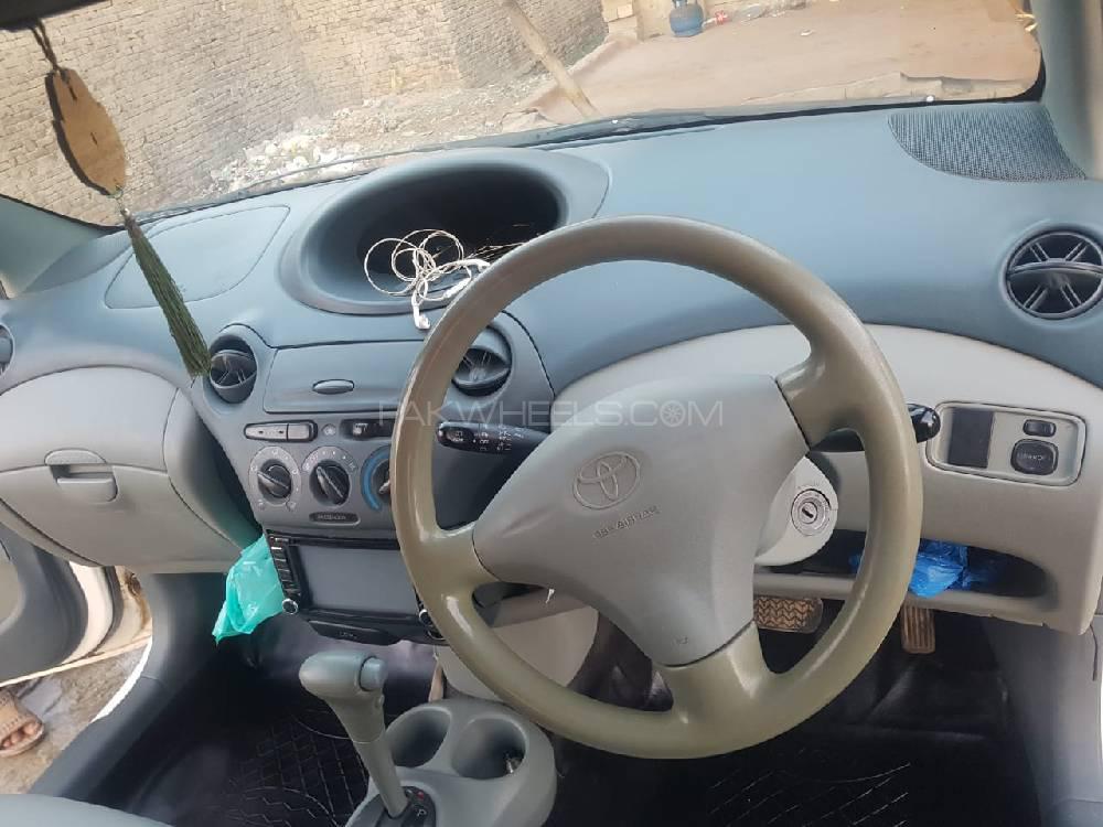 Toyota Vitz 2001 for Sale in D.G.Khan Toyota Vitz 2001 for Sale in D.G.Khan Image-4