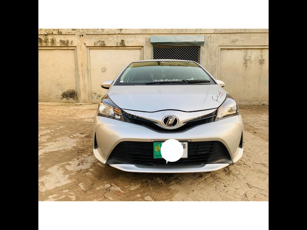Toyota Vitz 2014 for Sale in Okara Image-1