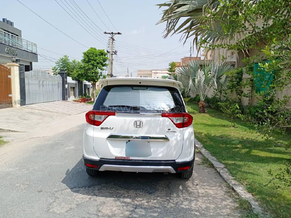 Honda BR-V 2018 for Sale in Faisalabad Honda BR-V 2018 for Sale in Faisalabad Image-4