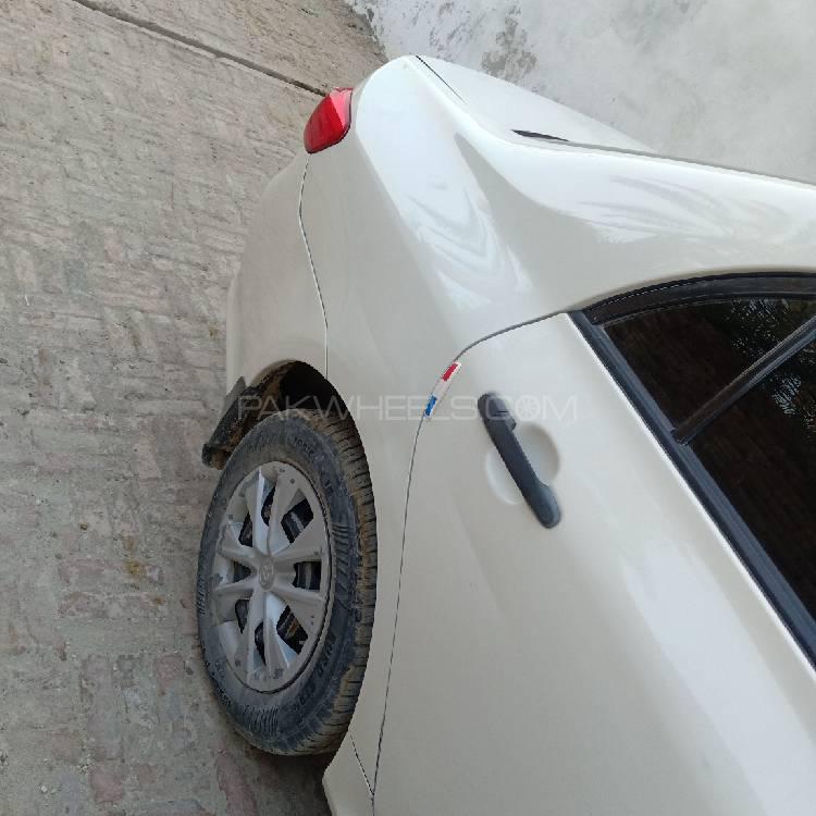 ٹویوٹا کرولا 2011 for Sale in ڈیرہ اسماعیل خان ٹویوٹا کرولا 2011 for Sale in ڈیرہ اسماعیل خان Image-4