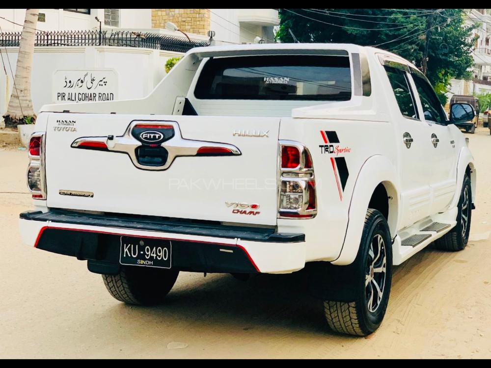 Toyota Hilux 2016 for Sale in Karachi Toyota Hilux 2016 for Sale in Karachi Image-5