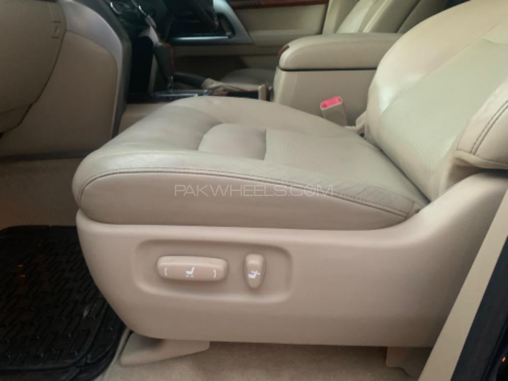 Toyota Land Cruiser 2013 for Sale in Karachi Toyota Land Cruiser 2013 for Sale in Karachi Image-7