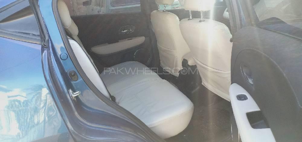 Honda Vezel 2015 for Sale in Karachi Honda Vezel 2015 for Sale in Karachi Image-7