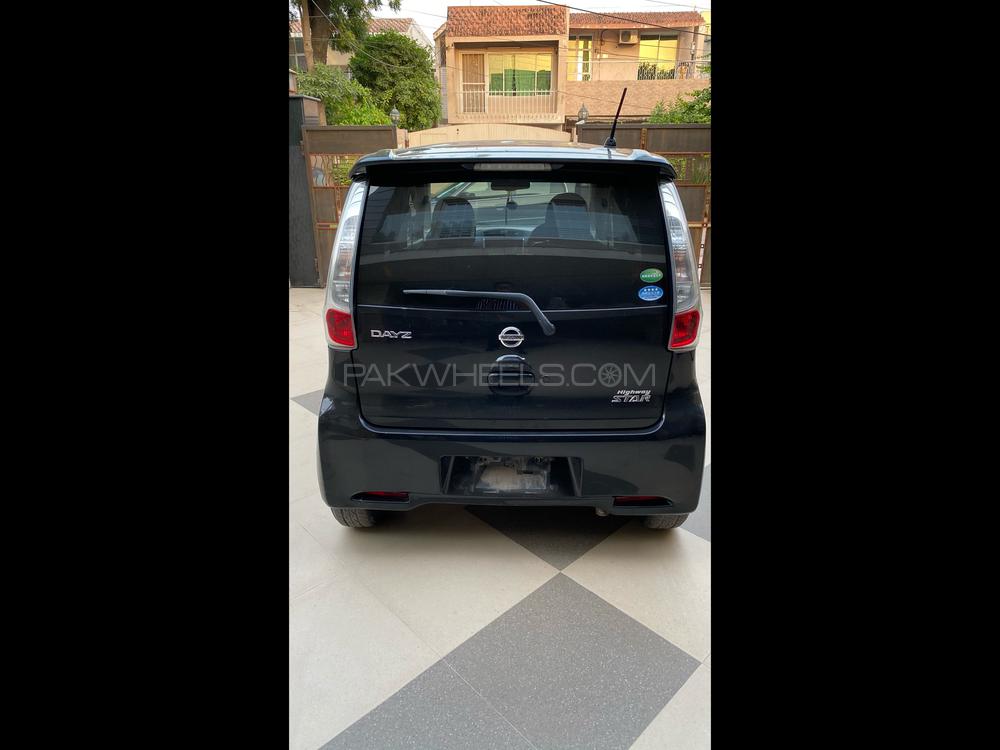 Nissan Dayz Highway Star 2013 for Sale in Lahore Nissan Dayz Highway Star 2013 for Sale in Lahore Image-6
