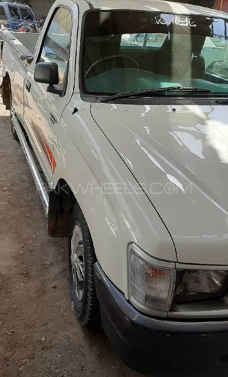 Toyota Hilux 2005 for Sale in Attock Toyota Hilux 2005 for Sale in Attock Image-3