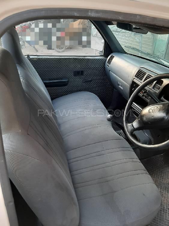 Toyota Hilux 2005 for Sale in Attock Toyota Hilux 2005 for Sale in Attock Image-13